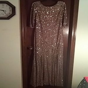 Adrianna Papell formal gown